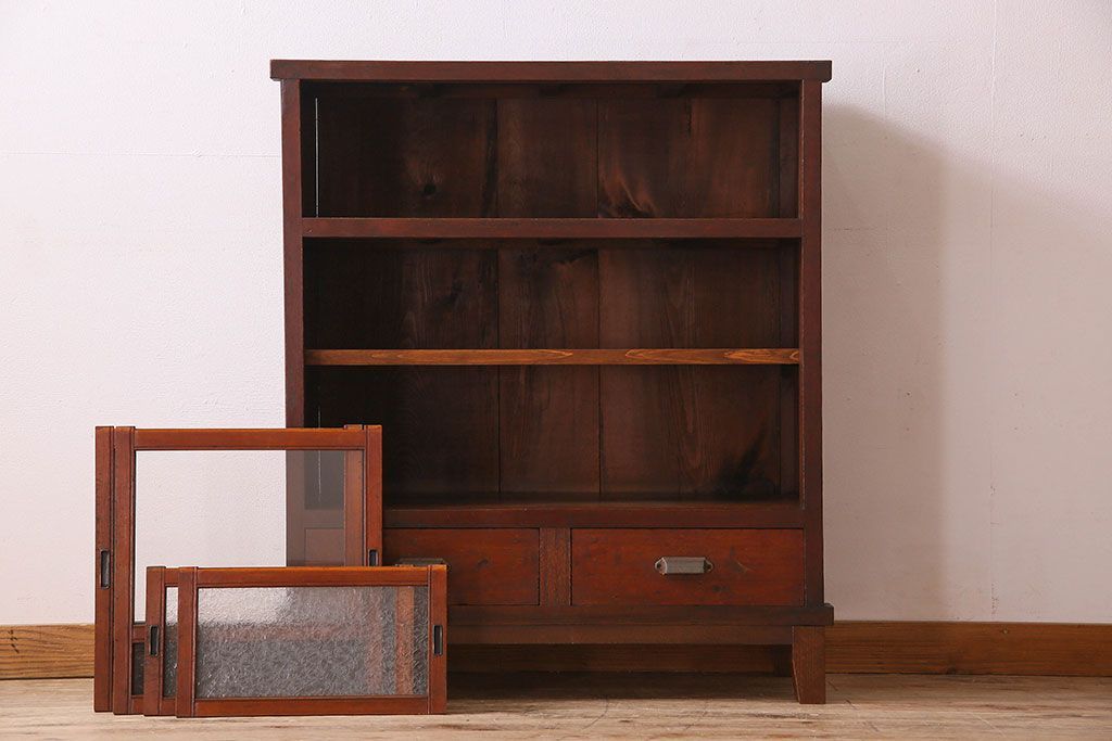 アンティーク家具　和製アンティーク　お洒落な結霜ガラス入りの収納棚(戸棚、食器棚)