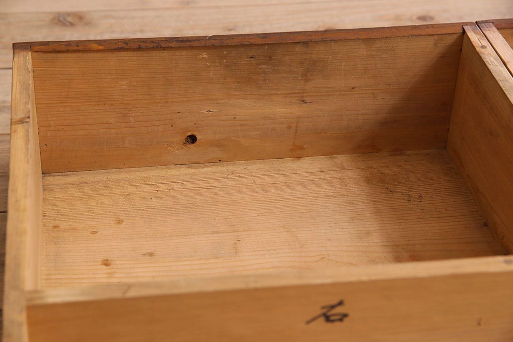 アンティーク家具　和製アンティーク　お洒落な結霜ガラス入りの収納棚(戸棚、食器棚)