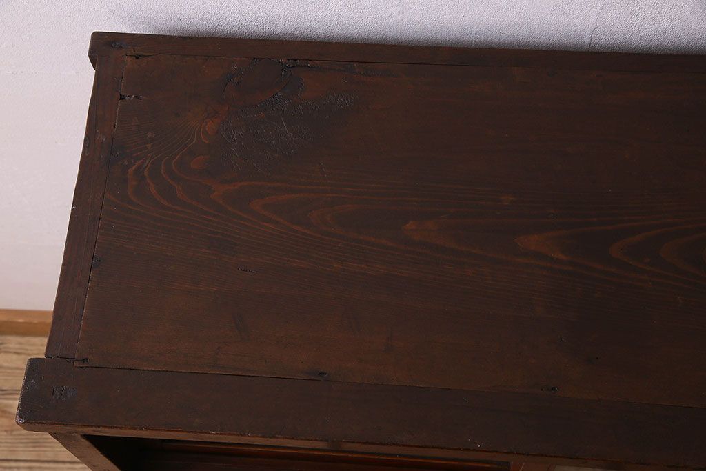 アンティーク家具　和製アンティーク　お洒落な結霜ガラス入りの収納棚(戸棚、食器棚)