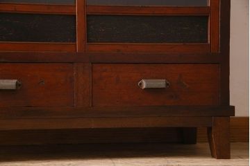 アンティーク家具　和製アンティーク　お洒落な結霜ガラス入りの収納棚(戸棚、食器棚)