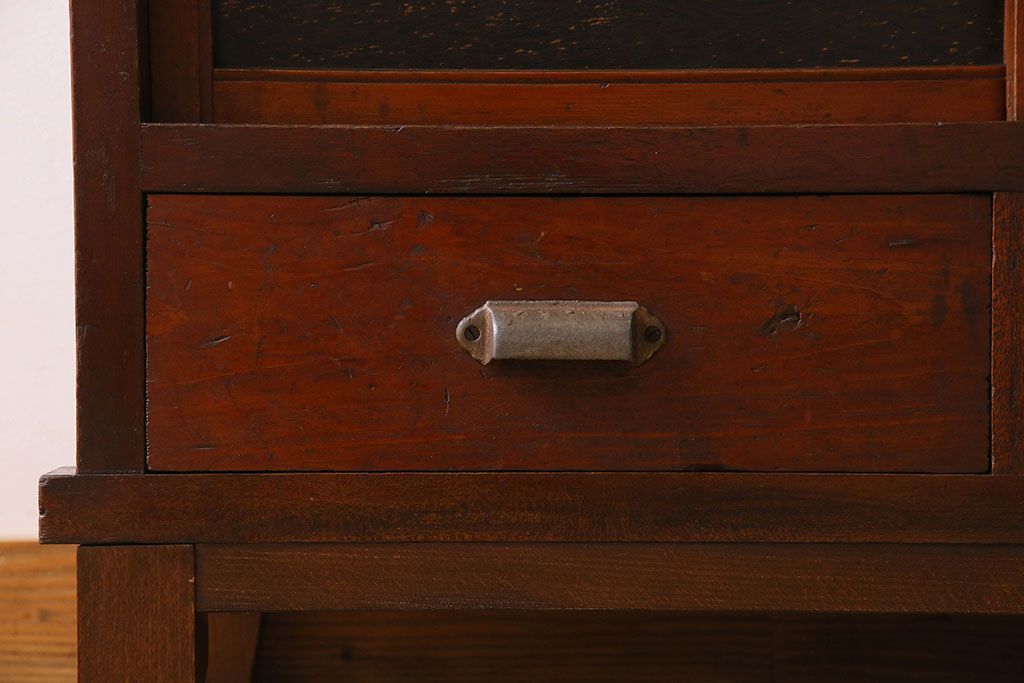 アンティーク家具　和製アンティーク　お洒落な結霜ガラス入りの収納棚(戸棚、食器棚)