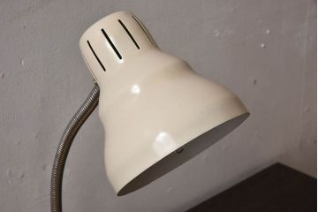 北欧雑貨　ポップなデザインのデスクスタンド(テーブルスタンド)(1)