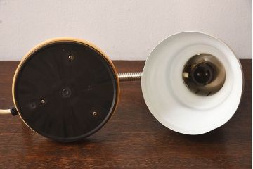 北欧雑貨　ポップなデザインのデスクスタンド(テーブルスタンド)(1)