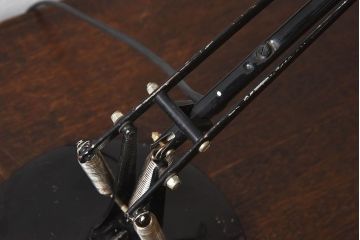 イギリスアンティーク　シンプルでお洒落なデスクスタンド(テーブルスタンド)