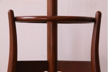 アンティーク雑貨　曲木家具専門ブランド「秋田木工」の傘立て付きポールハンガー