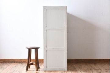 ペイント家具　モールガラス入り!柔らかなカラーが魅力的なチェスト