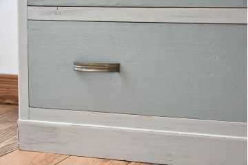 ペイント家具　モールガラス入り!柔らかなカラーが魅力的なチェスト