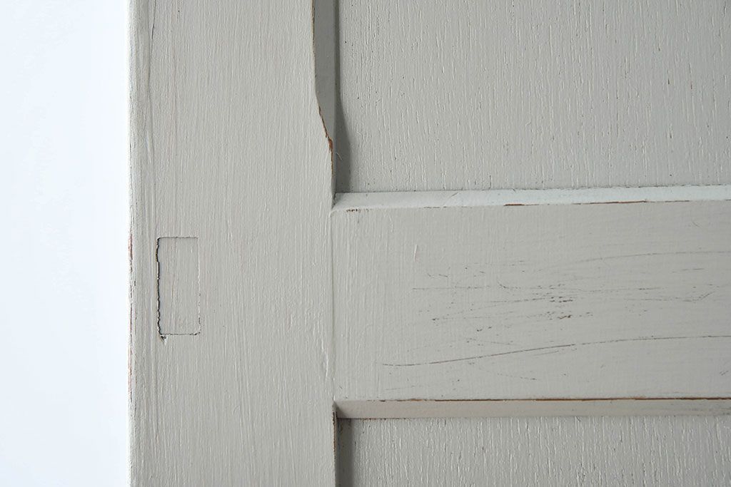 ペイント家具　モールガラス入り!柔らかなカラーが魅力的なチェスト