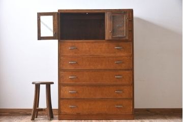レトロ家具　昭和レトロ　人気のダイヤガラス入りの愛らしいチェスト