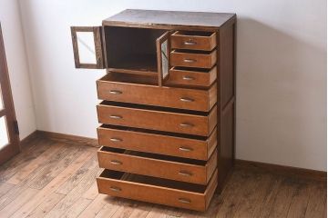 レトロ家具　昭和レトロ　人気のダイヤガラス入りの愛らしいチェスト