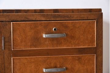 レトロ家具　昭和レトロ　人気のダイヤガラス入りの愛らしいチェスト