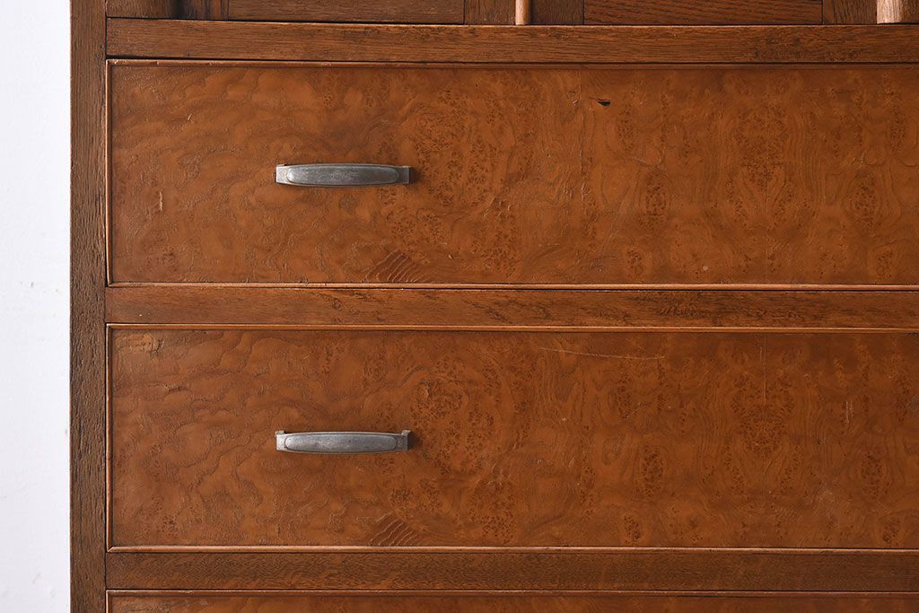 レトロ家具　昭和レトロ　人気のダイヤガラス入りの愛らしいチェスト