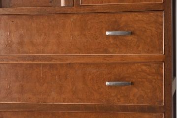 レトロ家具　昭和レトロ　人気のダイヤガラス入りの愛らしいチェスト