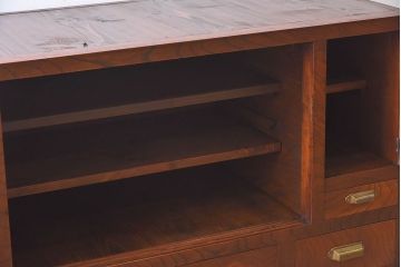 レトロ家具　昭和レトロ　前面ケヤキ材　人気のモールガラス入りのアンティーク収納棚(戸棚)