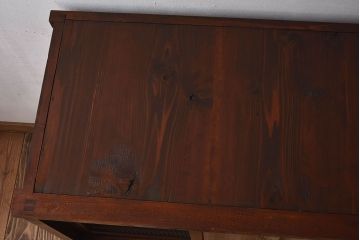 レトロ家具　昭和レトロ　前面ケヤキ材　人気のモールガラス入りのアンティーク収納棚(戸棚)