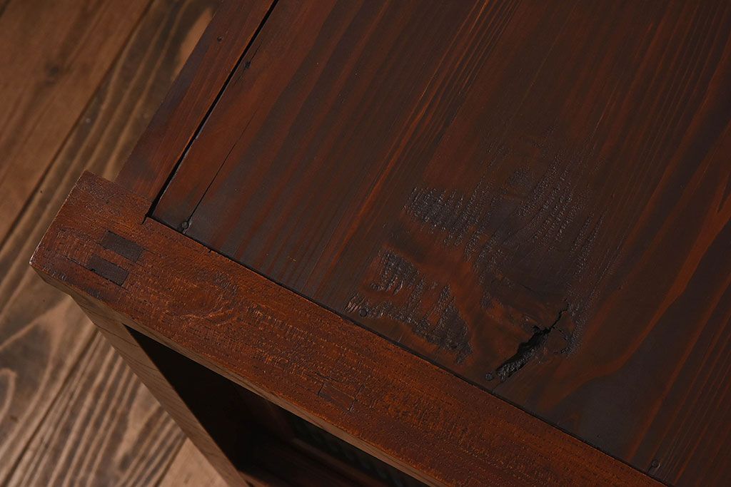 レトロ家具　昭和レトロ　前面ケヤキ材　人気のモールガラス入りのアンティーク収納棚(戸棚)