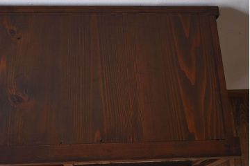 アンティーク家具　和製アンティーク　気泡ガラス入り!鉄脚付き収納棚(戸棚)