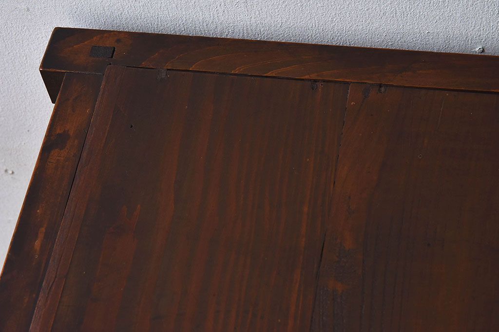 アンティーク家具　和製アンティーク　気泡ガラス入り!鉄脚付き収納棚(戸棚)