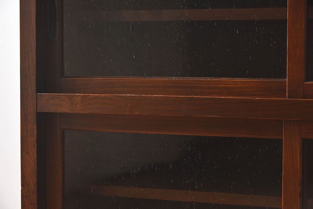 アンティーク家具　和製アンティーク　気泡ガラス入り!鉄脚付き収納棚(戸棚)