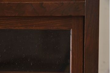 アンティーク家具　和製アンティーク　気泡ガラス入り!鉄脚付き収納棚(戸棚)