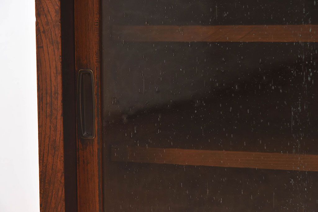 アンティーク家具　和製アンティーク　気泡ガラス入り!鉄脚付き収納棚(戸棚)