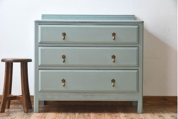 ペイント家具　可愛らしいデザインのイギリスアンティークチェスト(引き出し)