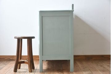 ペイント家具　可愛らしいデザインのイギリスアンティークチェスト(引き出し)