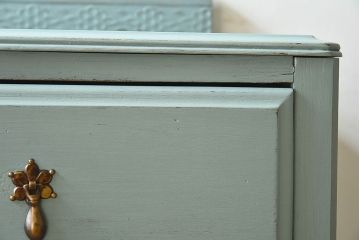 ペイント家具　可愛らしいデザインのイギリスアンティークチェスト(引き出し)