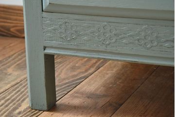 ペイント家具　可愛らしいデザインのイギリスアンティークチェスト(引き出し)