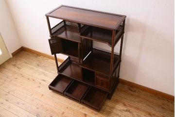 民芸家具　高級品!鉄刀木(タガヤサン)材製の重厚感ある飾り棚(陳列棚)