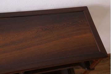 民芸家具　高級品!鉄刀木(タガヤサン)材製の重厚感ある飾り棚(陳列棚)