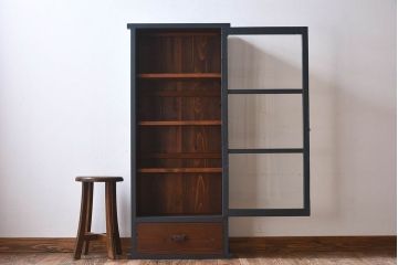 ペイント家具　シックなカラーがお洒落なキャビネット(収納棚、戸棚)