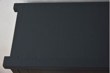 ペイント家具　シックなカラーがお洒落なキャビネット(収納棚、戸棚)