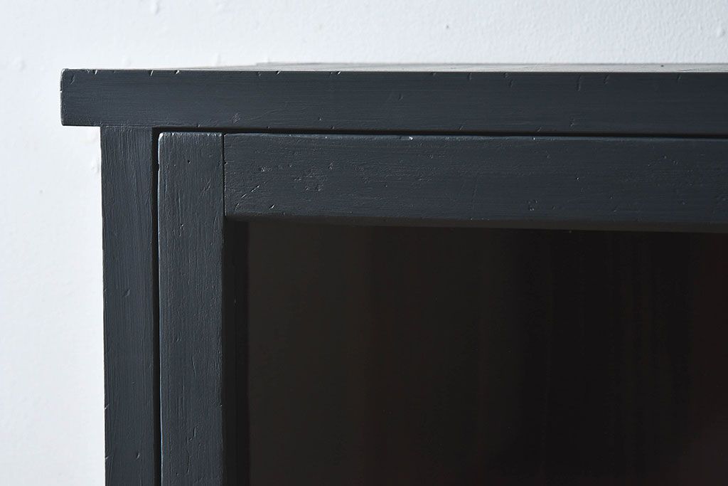 ペイント家具　シックなカラーがお洒落なキャビネット(収納棚、戸棚)