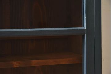 ペイント家具　シックなカラーがお洒落なキャビネット(収納棚、戸棚)