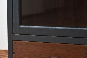 ペイント家具　シックなカラーがお洒落なキャビネット(収納棚、戸棚)