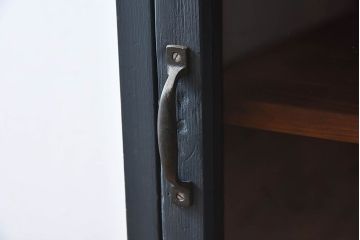 ペイント家具　シックなカラーがお洒落なキャビネット(収納棚、戸棚)