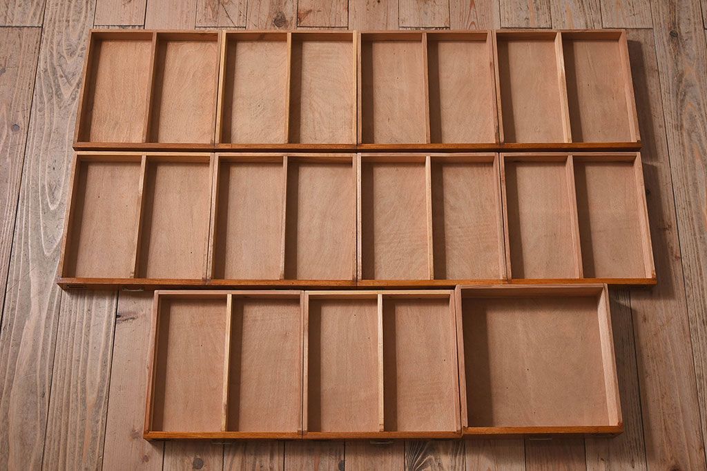 レトロ家具　和製アンティーク　栓材　11杯付き!昭和レトロな小引き出し