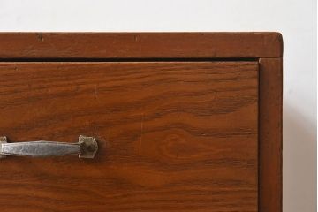 アンティーク雑貨　昭和レトロ　和製アンティーク　古い木製の縦型引き出し(ドロワー、チェスト)