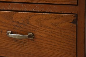 アンティーク雑貨　昭和レトロ　和製アンティーク　古い木製の縦型引き出し(ドロワー、チェスト)