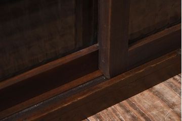 アンティーク家具　和製アンティーク　お洒落なチェッカーガラス入り!小さな収納棚(戸棚)