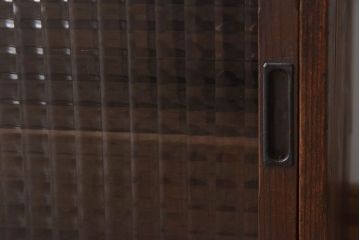 アンティーク家具　和製アンティーク　お洒落なチェッカーガラス入り!小さな収納棚(戸棚)