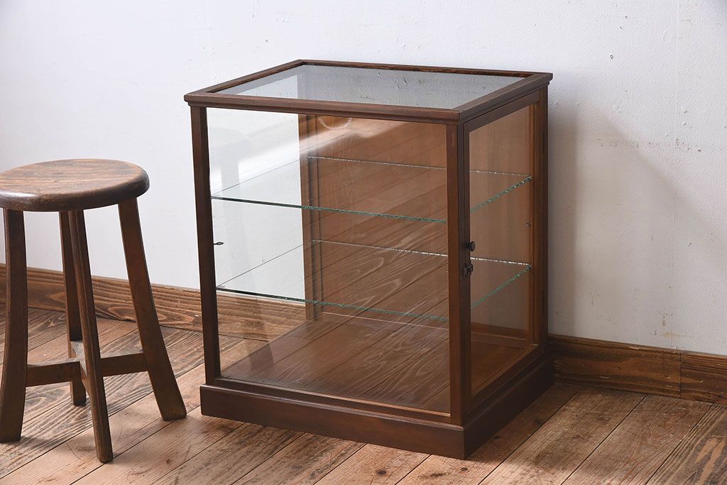 アンティーク雑貨　和製アンティーク　使い勝手のよい小振りなガラスケース