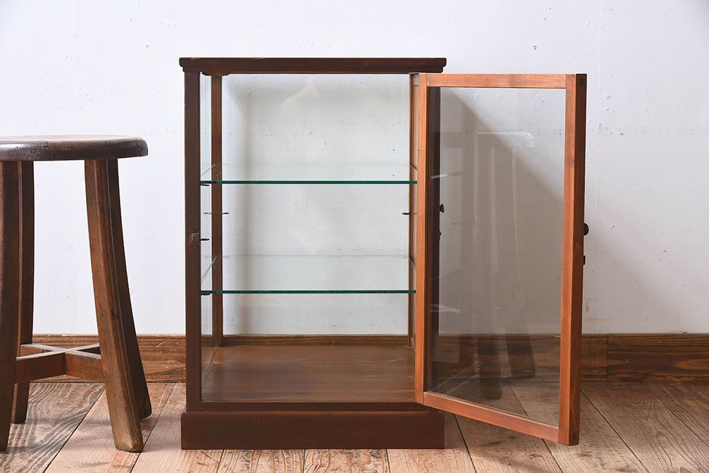 アンティーク雑貨　和製アンティーク　使い勝手のよい小振りなガラスケース