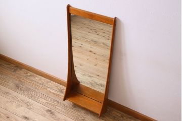 アンティーク雑貨　北欧家具　珍しいデザインの壁掛けミラー(鏡、ウォールミラー)