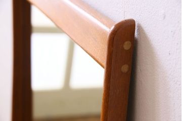 アンティーク雑貨　北欧家具　珍しいデザインの壁掛けミラー(鏡、ウォールミラー)