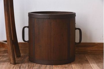 アンティーク雑貨　和製アンティーク　古い木の質感が味わい深い一斗升(一斗マス)