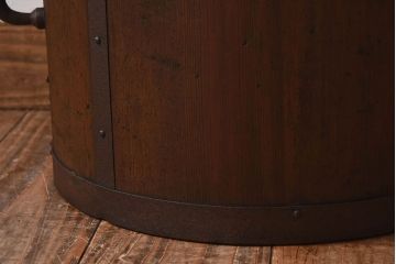 アンティーク雑貨　和製アンティーク　古い木の質感が味わい深い一斗升(一斗マス)