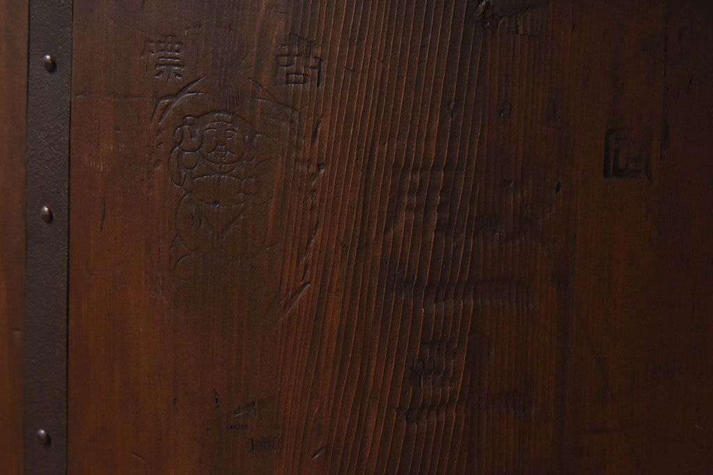 アンティーク雑貨　和製アンティーク　古い木の質感が味わい深い一斗升(一斗マス)