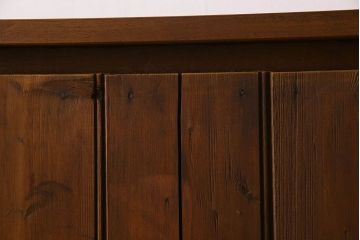 アンティーク家具　イギリスアンティーク　ウォールナット材　お洒落な取っ手が素敵なチェスト(引き出し)